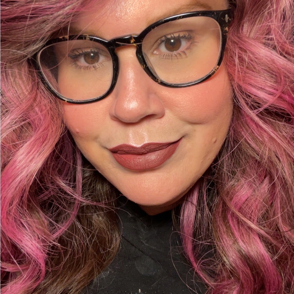 Meet your Posher, Carrie